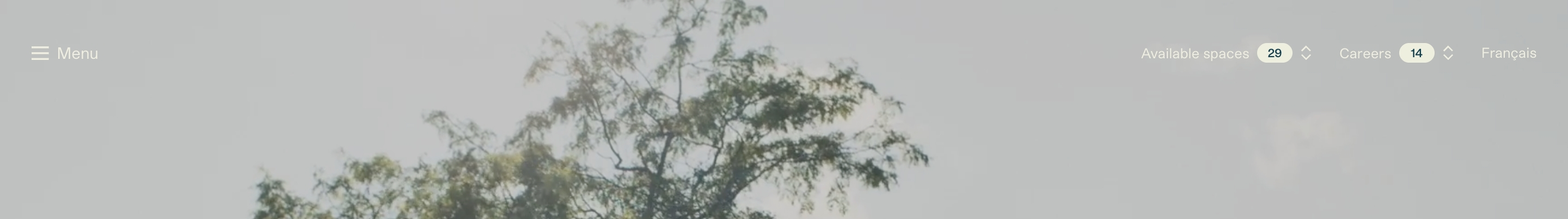 Montoni header: Menu left; Available spaces, Careers with count pills, and Français over pale trees.